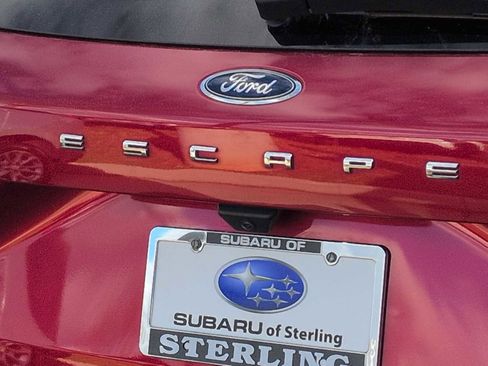 Used 2020 Ford Escape SEL image 13