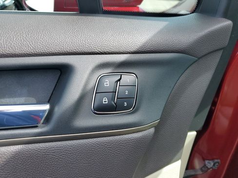 Used 2018 Lincoln MKC Select w/ Select Plus Package image 19