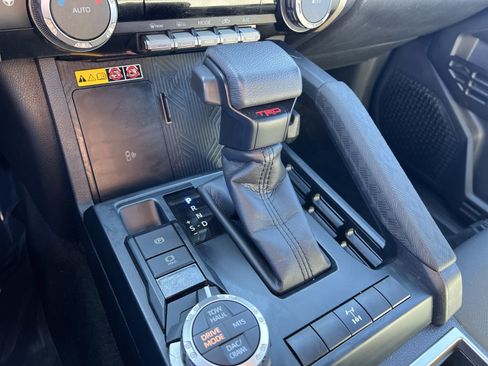 Used 2025 Toyota Tacoma TRD Off-Road image 21