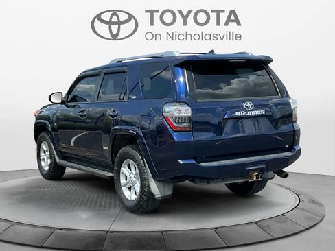 Used 2016 Toyota 4Runner SR5 AWD/4WD image 3