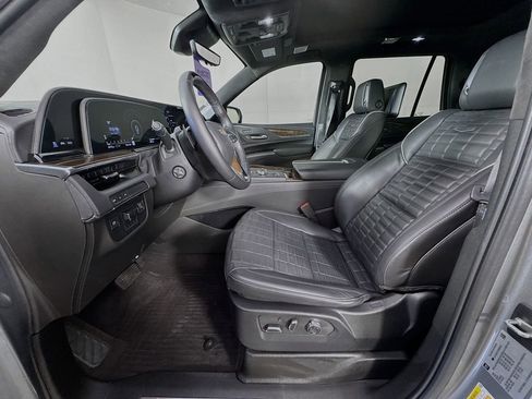 Used 2023 Cadillac Escalade Sport Platinum w/ LPO, ONYX Package image 26