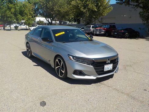 Used 2021 Honda Accord Sport image 2