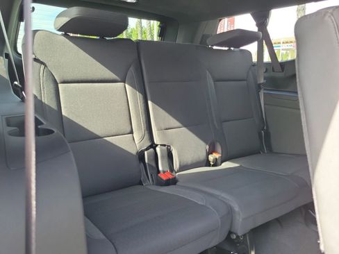 New 2026 Chevrolet Suburban LS image 19