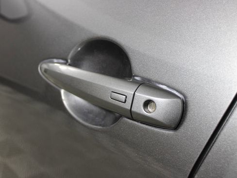 Used 2025 Nissan Sentra SR FWD image 26