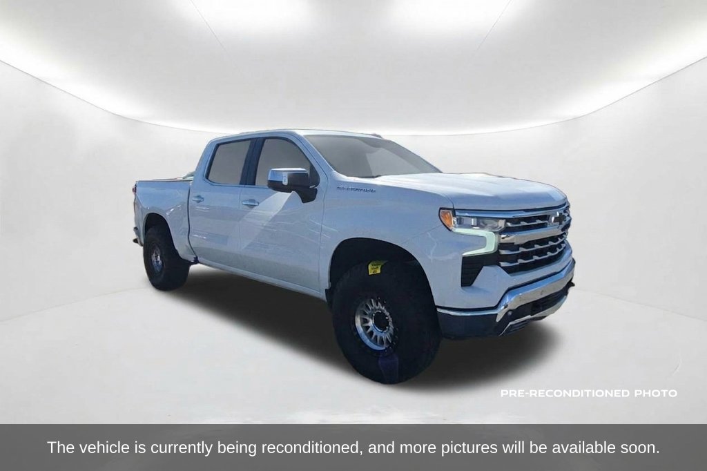 Used 2023 Chevrolet Silverado 1500 LTZ AWD/4WD image 3