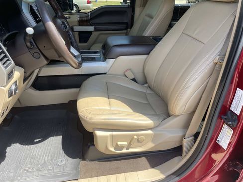 Used 2019 Ford F150 Lariat w/ Equipment Group 502A Luxury AWD/4WD image 17