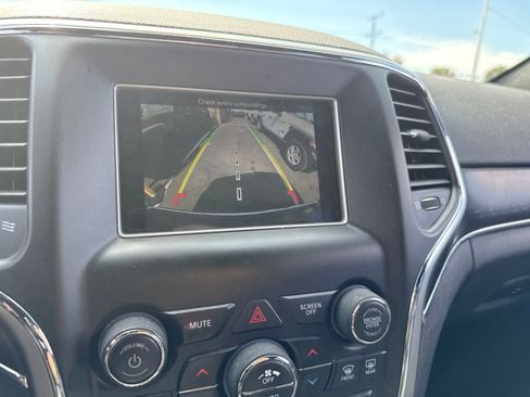 Used 2018 Jeep Grand Cherokee Limited RWD image 19