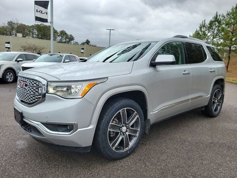 Used 2018 GMC Acadia Denali w/ Technology Package image 21