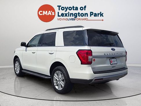 Used 2022 Ford Expedition XLT AWD/4WD image 3