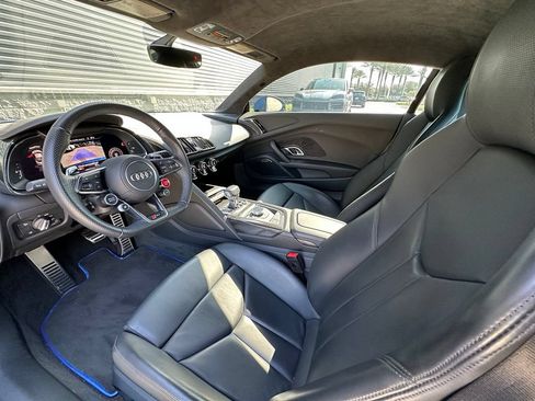 Used 2023 Audi R8 V10 performance RWD image 4