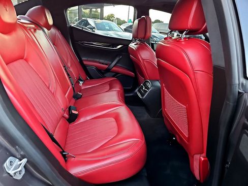 Used 2022 Maserati Ghibli Modena image 38