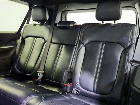 Used 2024 Jeep Wagoneer L Series II RWD image 23