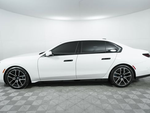 Used 2023 BMW 740i w/ Parking Assistance Package image 62