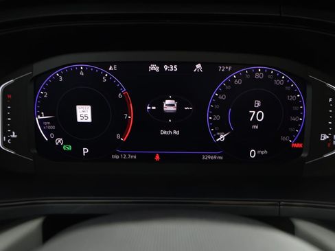 Used 2022 Volkswagen Taos SEL w/ Panoramic Sunroof Package AWD/4WD image 18
