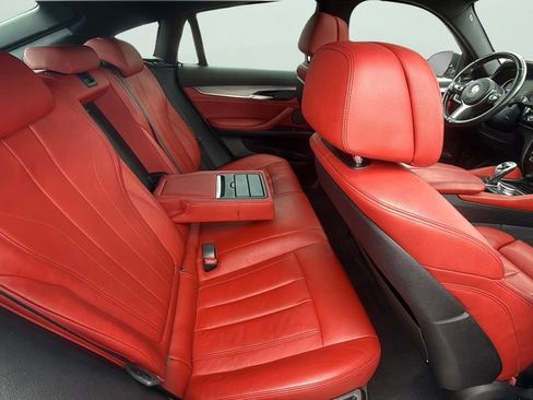 Used 2018 BMW X6 xDrive35i w/ M Sport Package AWD/4WD image 16