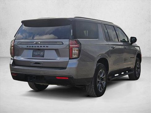 Used 2021 Chevrolet Suburban Z71 AWD/4WD image 5