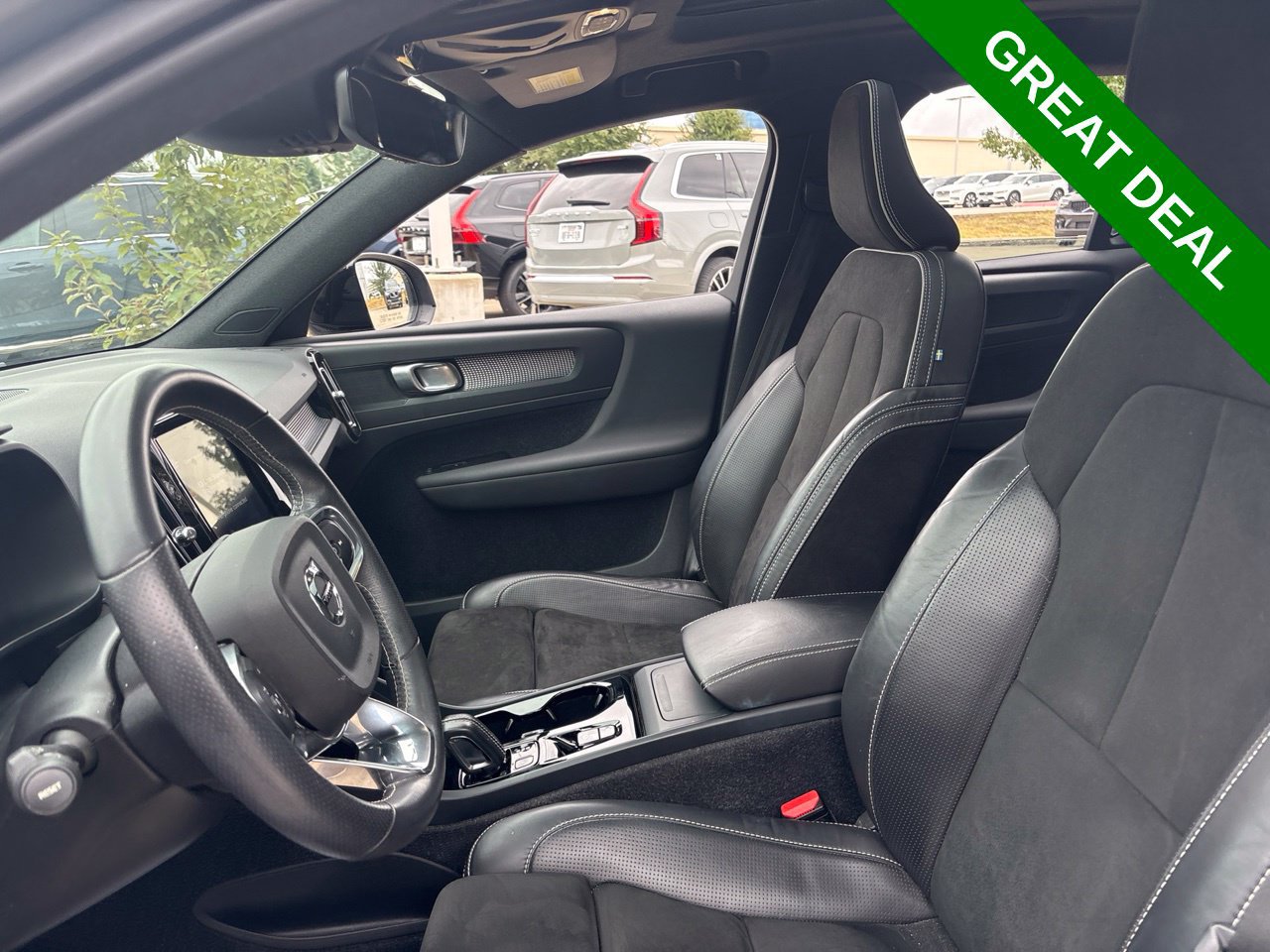 Used 2021 Volvo XC40 T5 R-Design w/ Advanced Package AWD/4WD image 15
