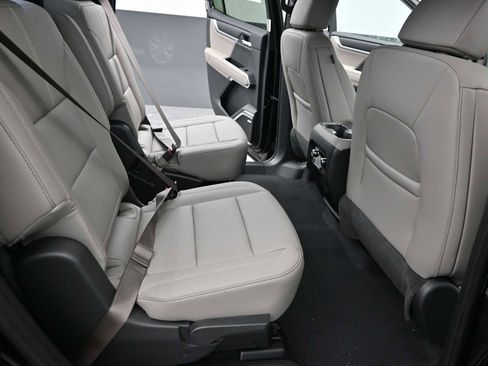 New 2026 GMC Acadia Elevation w/ Elevation Premium Package AWD/4WD image 23