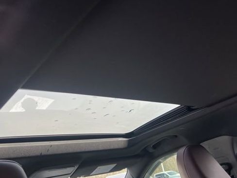 Used 2020 Ford Explorer Platinum w/ Premium Technology Package image 13