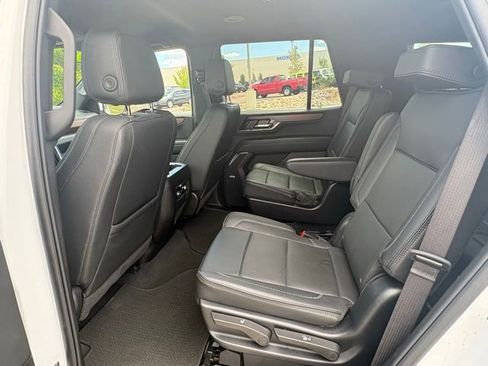 Used 2025 GMC Yukon Denali AWD/4WD image 27