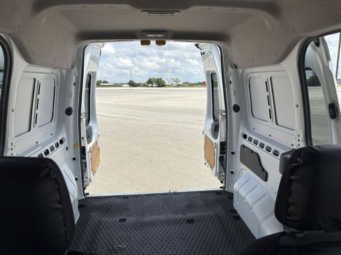 Used 2010 Ford Transit Connect XLT FWD image 26