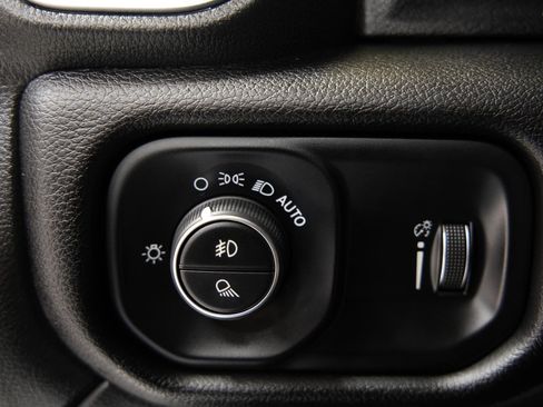 Used 2024 RAM 2500 Big Horn image 25