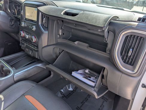 Used 2021 GMC Sierra 1500 AT4 w/ Technology Package AWD/4WD image 29