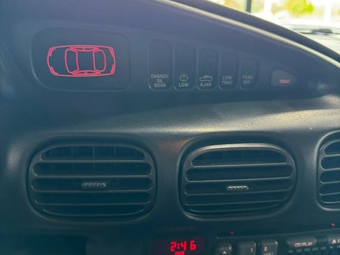 Used 1999 Pontiac Grand Prix GT w/ Opt Pkg FWD image 24
