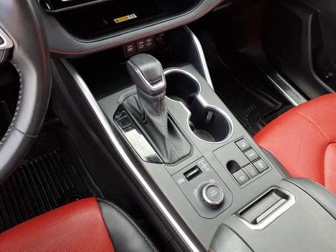 Certified 2023 Toyota Highlander XSE image 24