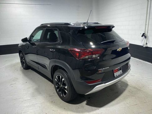 Used 2023 Chevrolet TrailBlazer LT w/ Convenience Package FWD image 4