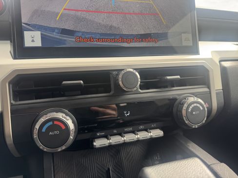 Certified 2024 Toyota Tacoma TRD Off-Road image 26