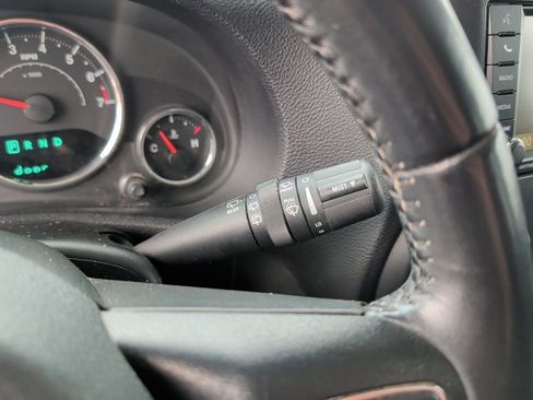 Used 2017 Jeep Wrangler Unlimited Sahara image 22