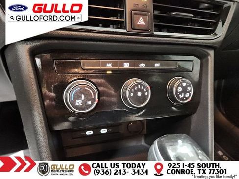 Used 2025 Volkswagen Taos S w/ Taos MDO Package image 27