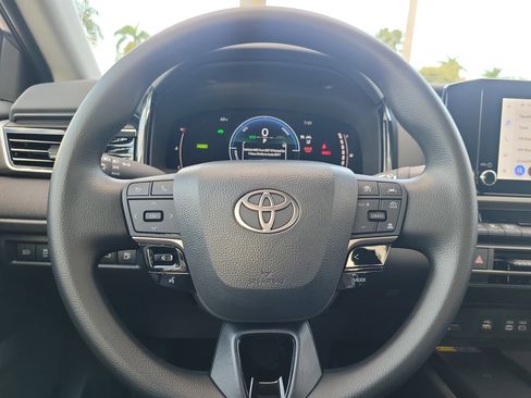 Used 2026 Toyota Camry LE image 14