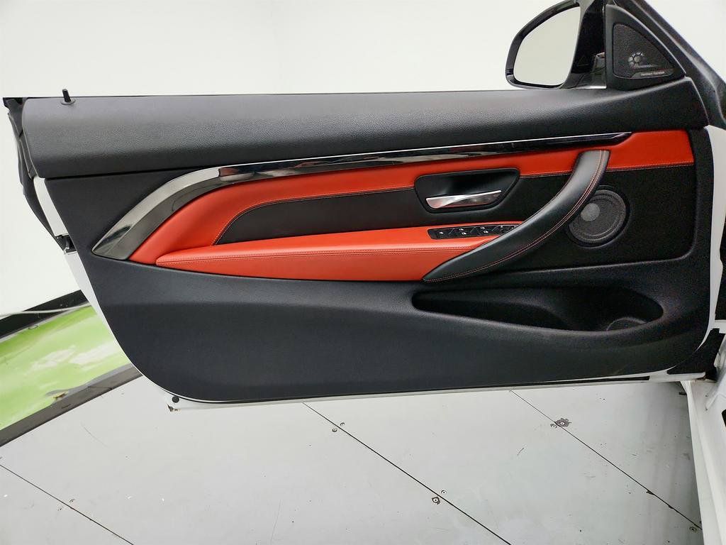 Used 2016 BMW M4 Convertible RWD image 20
