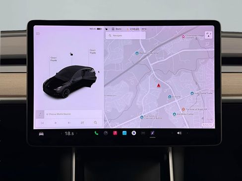 Used 2021 Tesla Model Y Long Range image 18