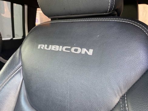 Used 2016 Jeep Wrangler Unlimited Rubicon AWD/4WD image 17
