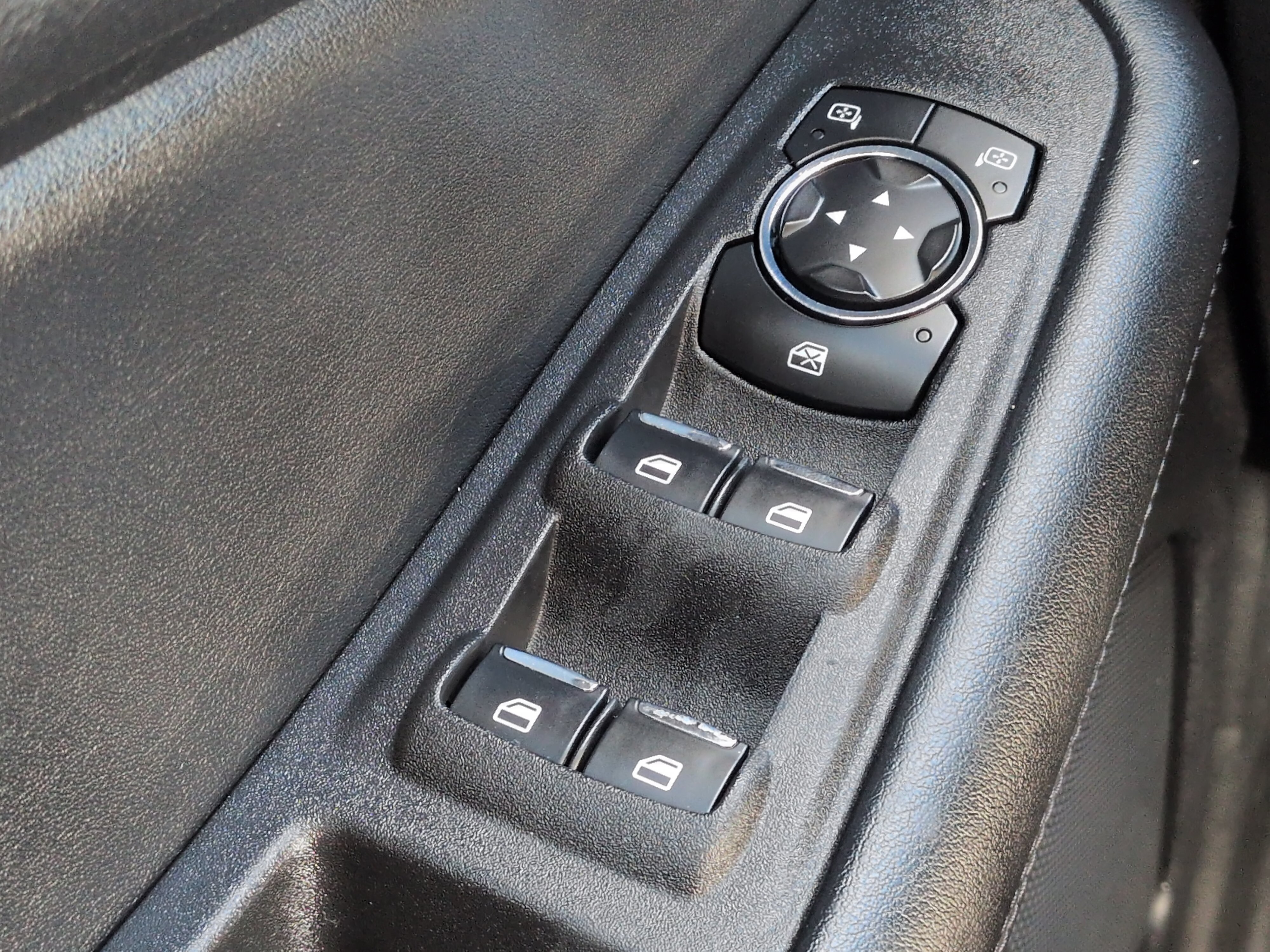 Certified 2024 Ford Edge SEL AWD/4WD image 21