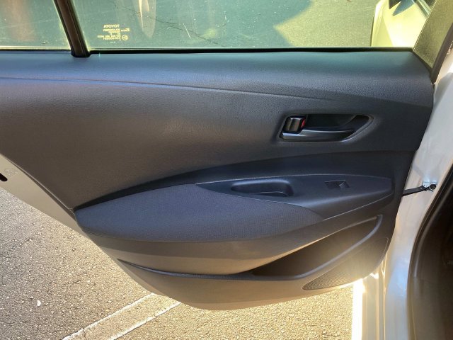 Used 2023 Toyota Corolla LE FWD image 9