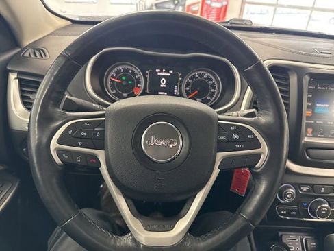 Used 2015 Jeep Cherokee Latitude w/ Cold Weather Group image 31