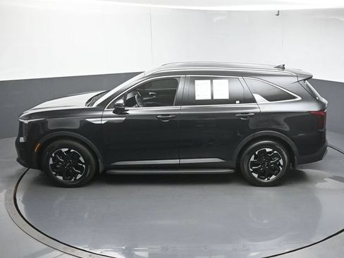Used 2025 Kia Sorento S FWD image 44