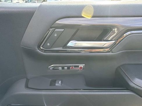 Used 2024 GMC Sierra 1500 AT4 w/ Technology Package image 20