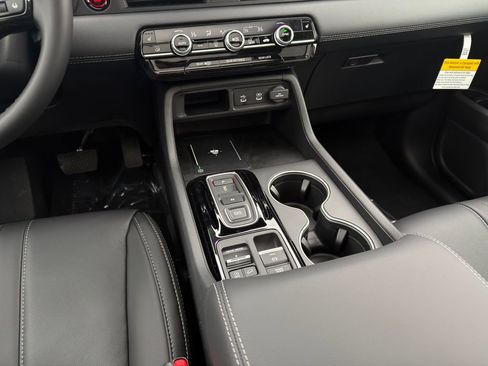 New 2026 Honda Pilot Touring image 17