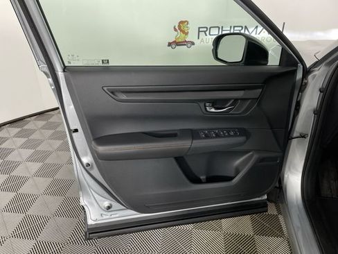 Used 2025 Honda CR-V Sport image 32