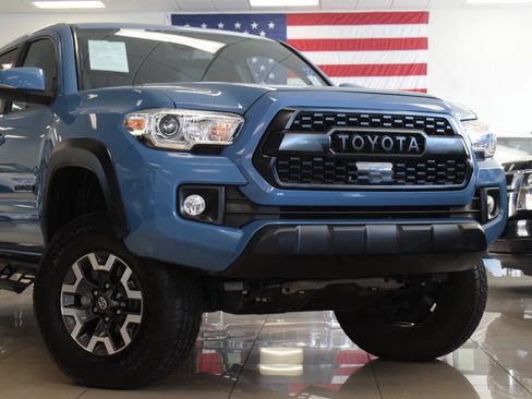 Used 2019 Toyota Tacoma TRD Off-Road w/ Technology Package AWD/4WD image 42