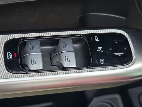 New 2026 Mercedes-Benz GLC 43 AMG 4MATIC image 19