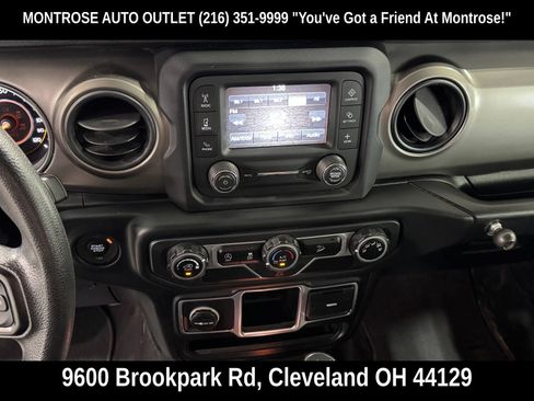 Used 2018 Jeep Wrangler Sport AWD/4WD image 27