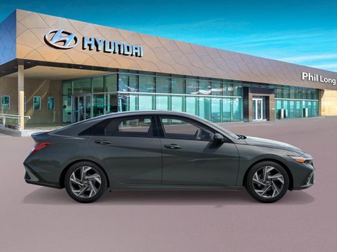 New 2026 Hyundai Elantra SEL Sport Premium image 7