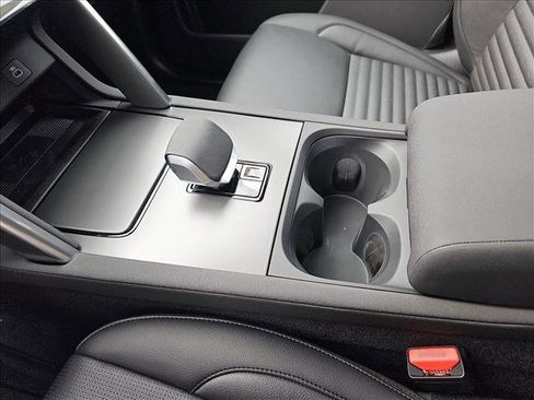 New 2025 Land Rover Discovery Sport S image 23