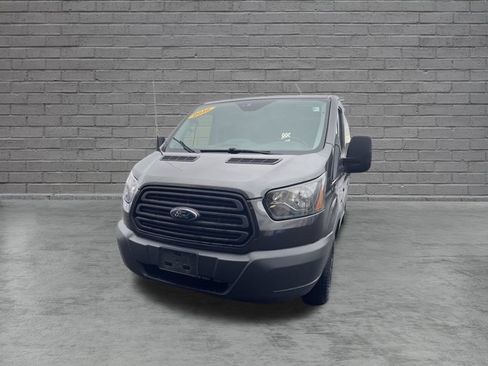Used 2016 Ford Transit 150 130 Low Roof RWD image 4